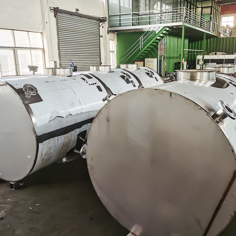 Striekacia veža z nehrdzavejúcej ocele 316L