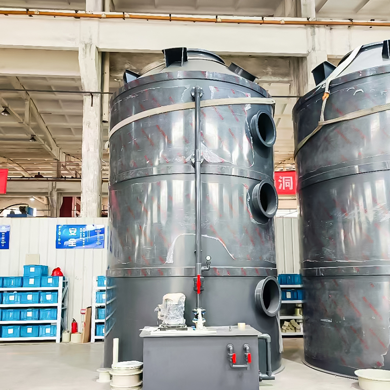 Striekacia veža z PVC