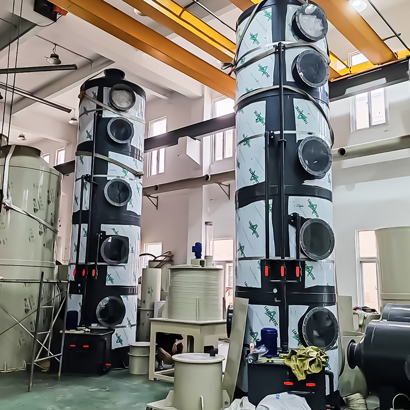 Striekacia veža z PVC