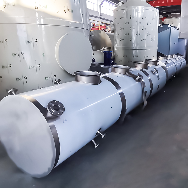 Striekacia veža z nehrdzavejúcej ocele 316L